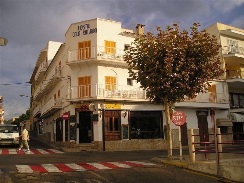 Hostal Cala Ratjada Exterior photo