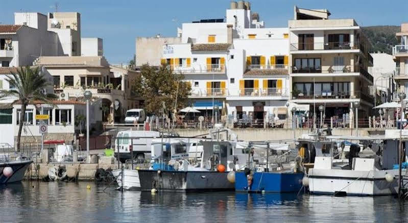 Hostal Cala Ratjada Exterior photo