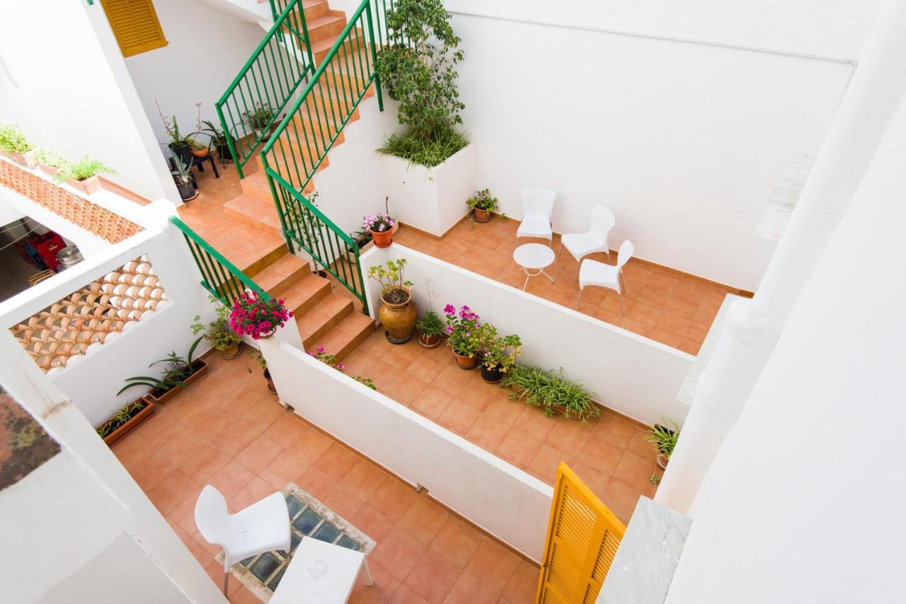 Hostal Cala Ratjada Exterior photo