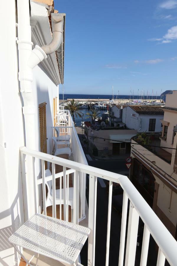 Hostal Cala Ratjada Exterior photo